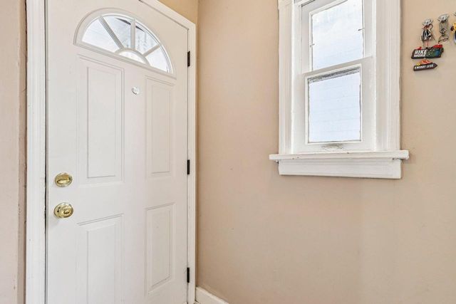 2557 Gordon PLACE, Milwaukee, WI 53212