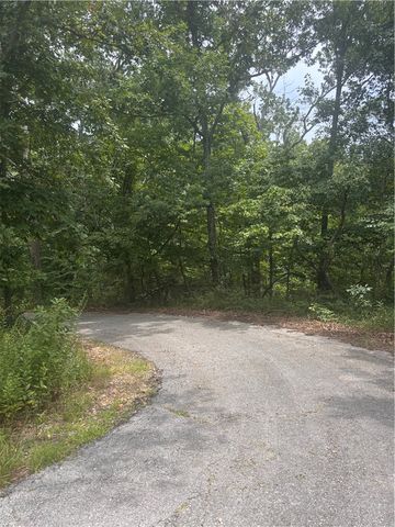 Islay Lane, Bella Vista, AR 72715