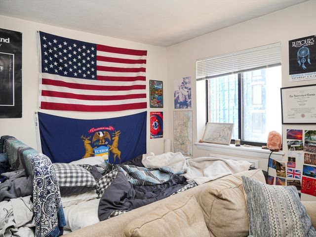 1027 Commonwealth Ave 33, Boston, MA 02215