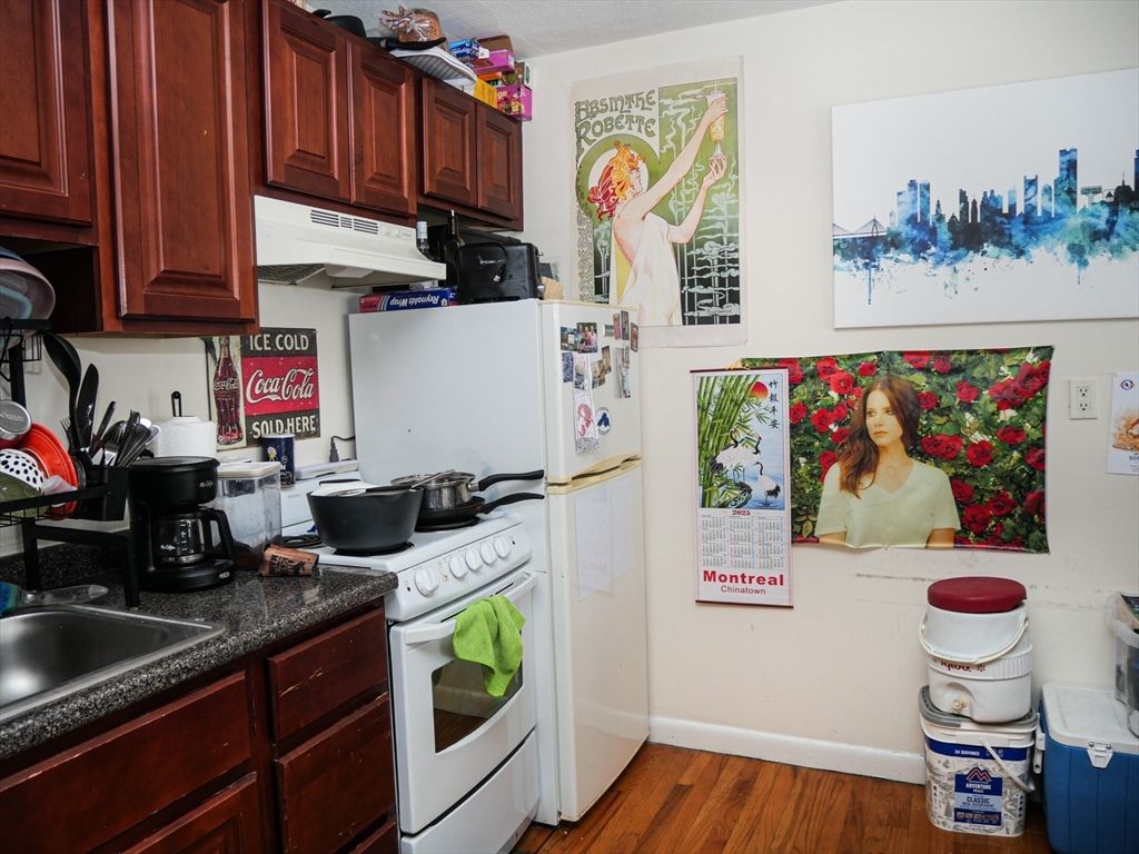 1027 Commonwealth Ave 33, Boston, MA 02215