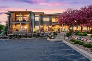 10806 S Shore Drive 103, Plymouth, MN 55441