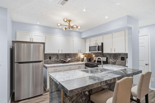 5334 Darlington Road, DR5334, Columbus, OH 43220