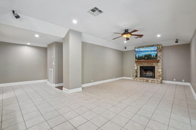 716 River Cliff DR, Canyon Lake, TX 78133