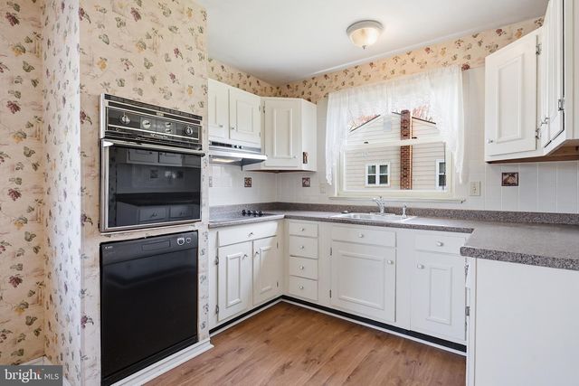 3317 ALTAMONT DR, Wilmington, DE 19810