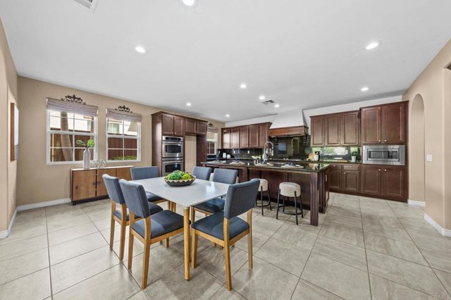 1022 Straightaway Court, Oceanside, CA 92057