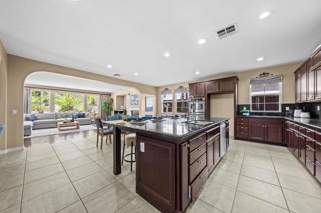 1022 Straightaway Court, Oceanside, CA 92057