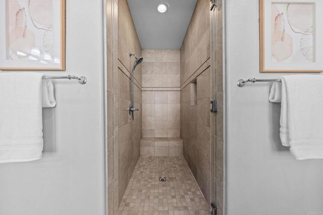 1022 Straightaway Court, Oceanside, CA 92057