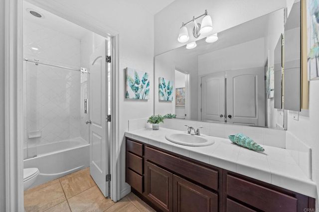 1022 Straightaway Court, Oceanside, CA 92057