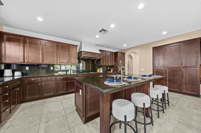 1022 Straightaway Court, Oceanside, CA 92057