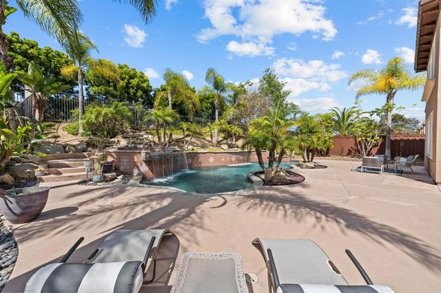 1022 Straightaway Court, Oceanside, CA 92057