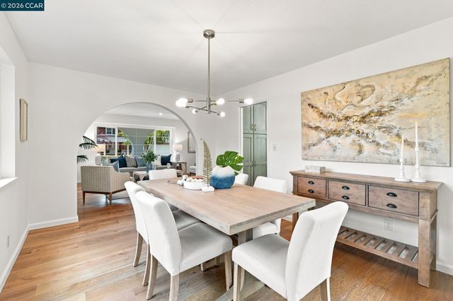 149 Sandringham Dr, Moraga, CA 94556