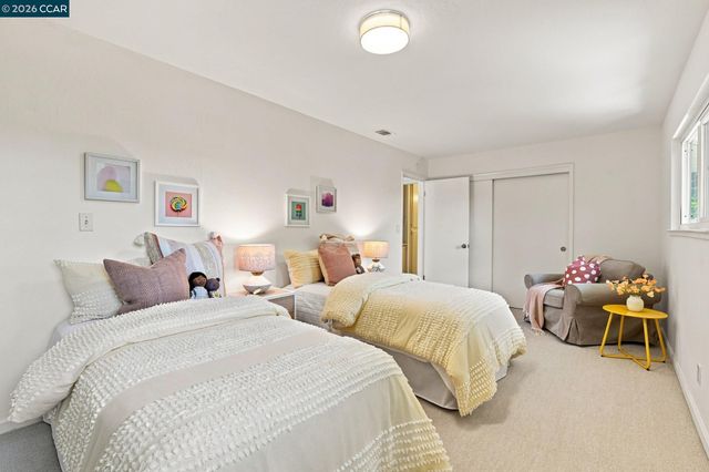149 Sandringham Dr, Moraga, CA 94556
