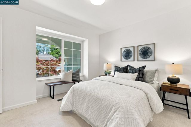 149 Sandringham Dr, Moraga, CA 94556