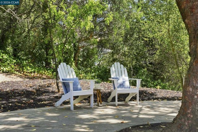 149 Sandringham Dr, Moraga, CA 94556