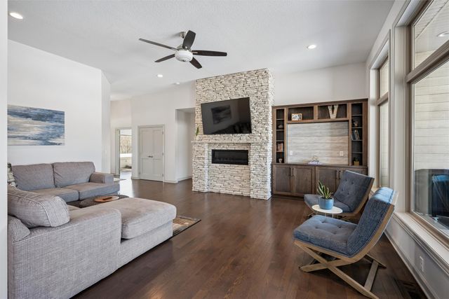 9967 NW 119th Court, Granger, IA 50109