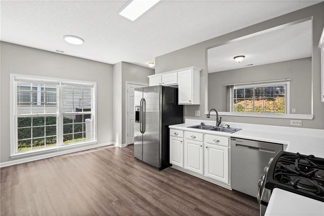 512 Drifton Way, Woodstock, GA 30188