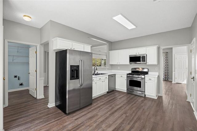 512 Drifton Way, Woodstock, GA 30188