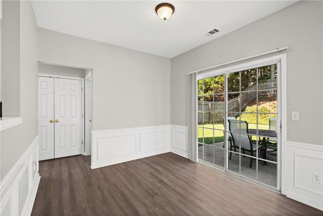 512 Drifton Way, Woodstock, GA 30188