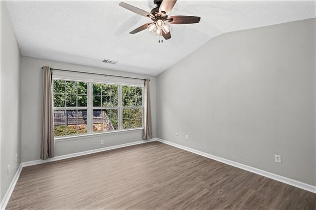 512 Drifton Way, Woodstock, GA 30188