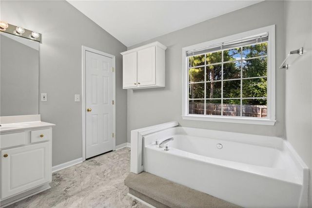 512 Drifton Way, Woodstock, GA 30188