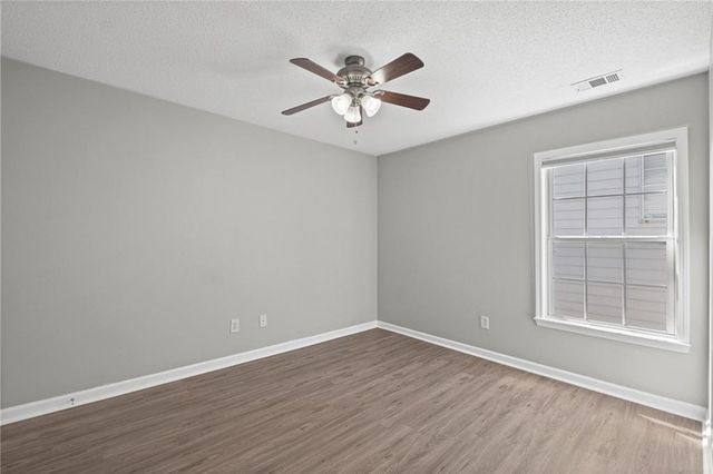 512 Drifton Way, Woodstock, GA 30188