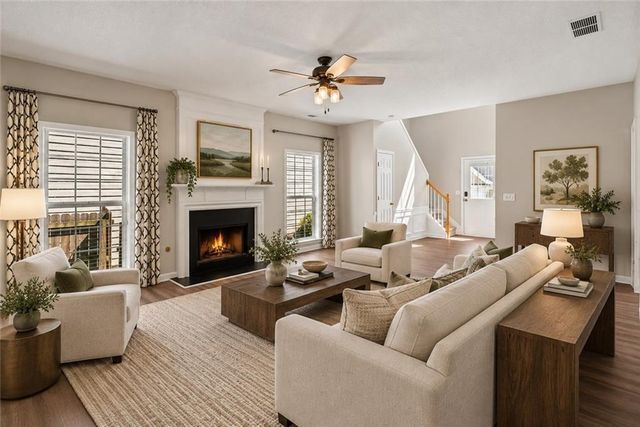 512 Drifton Way, Woodstock, GA 30188