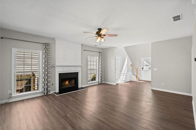 512 Drifton Way, Woodstock, GA 30188