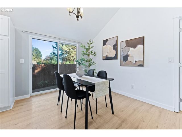 12155 Sw KATHERINE St, Tigard, OR 97223