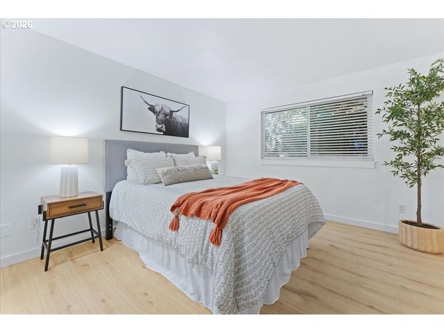 12155 Sw KATHERINE St, Tigard, OR 97223