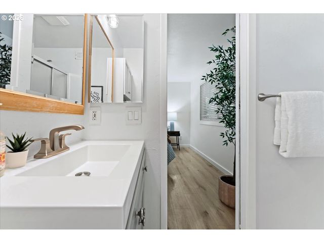 12155 Sw KATHERINE St, Tigard, OR 97223