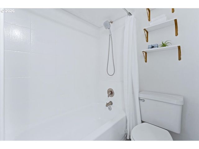 12155 Sw KATHERINE St, Tigard, OR 97223