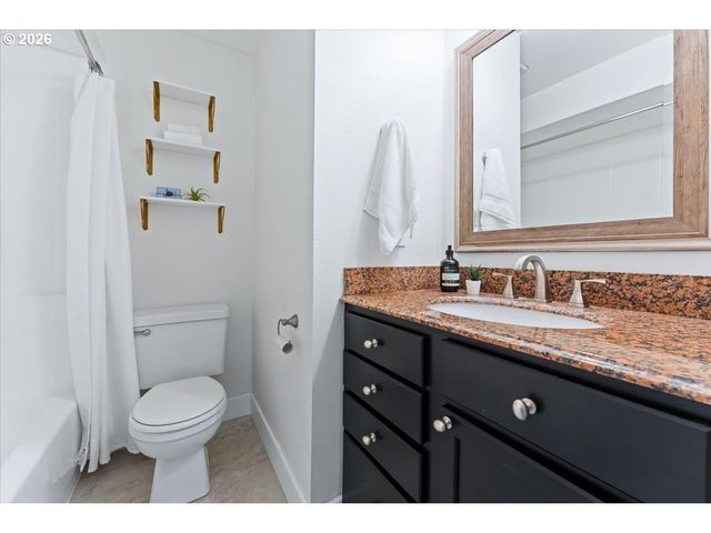 12155 Sw KATHERINE St, Tigard, OR 97223