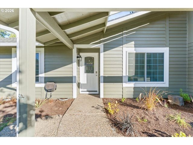 12155 Sw KATHERINE St, Tigard, OR 97223
