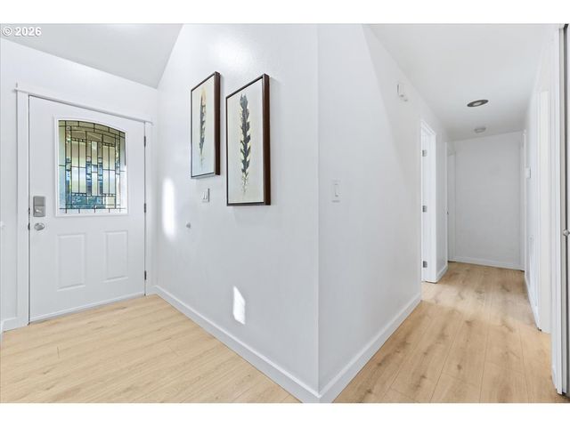 12155 Sw KATHERINE St, Tigard, OR 97223