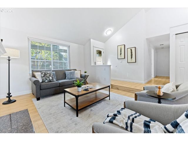 12155 Sw KATHERINE St, Tigard, OR 97223
