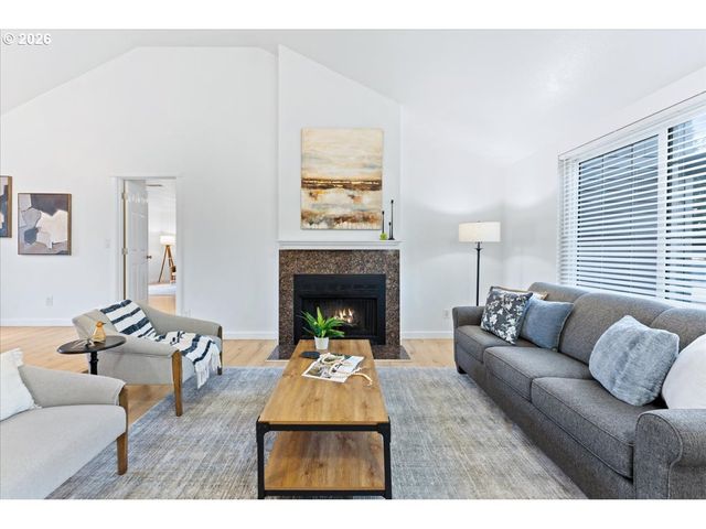 12155 Sw KATHERINE St, Tigard, OR 97223