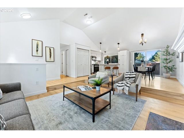 12155 Sw KATHERINE St, Tigard, OR 97223