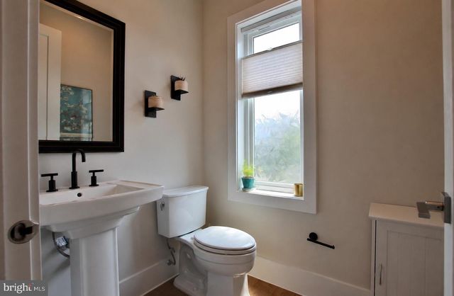 2815 EISENHOWER AVE, Alexandria, VA 22314