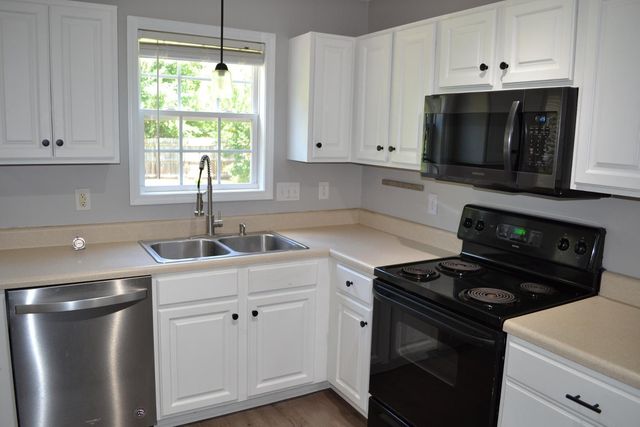 1321 E Stone Arch Drive, Fuquay Varina, NC 27526