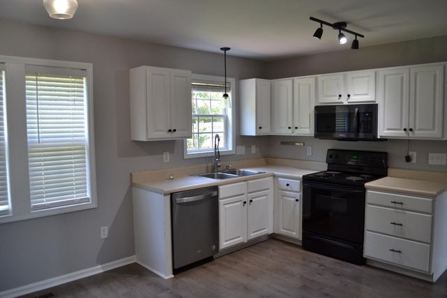 1321 E Stone Arch Drive, Fuquay Varina, NC 27526