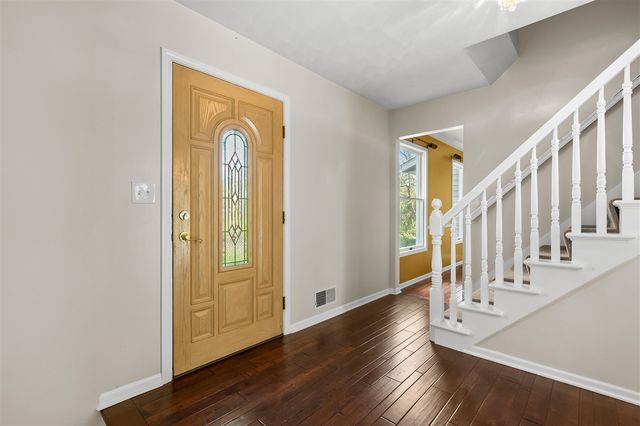 5283 W Q Avenue, Kalamazoo, MI 49009