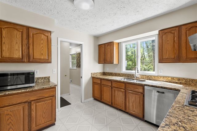 5283 W Q Avenue, Kalamazoo, MI 49009