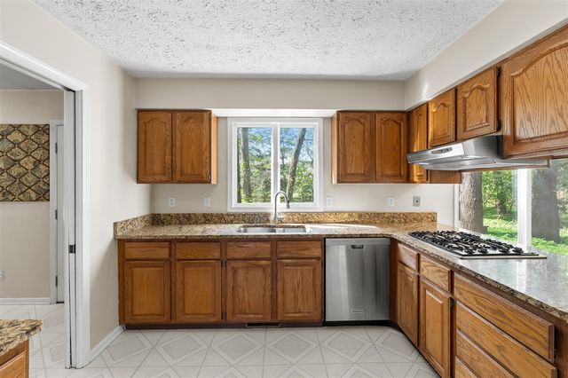 5283 W Q Avenue, Kalamazoo, MI 49009
