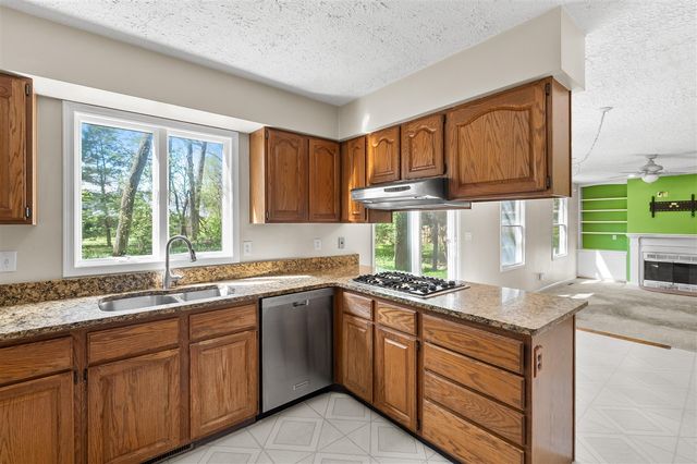 5283 W Q Avenue, Kalamazoo, MI 49009