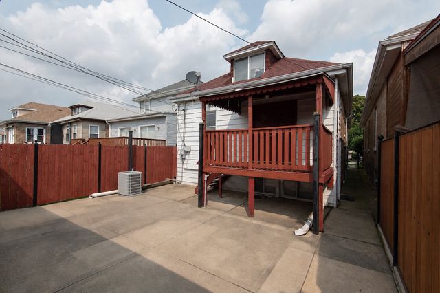 5610 S Christiana Avenue, Chicago, IL 60629
