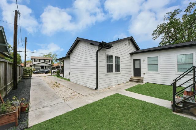 111 Jenkins Street, Houston, TX 77003