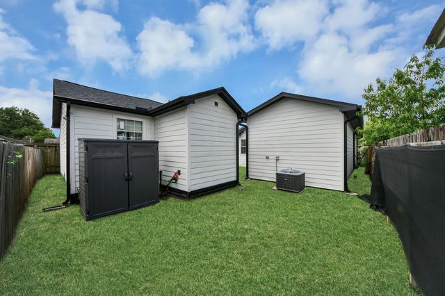 111 Jenkins Street, Houston, TX 77003