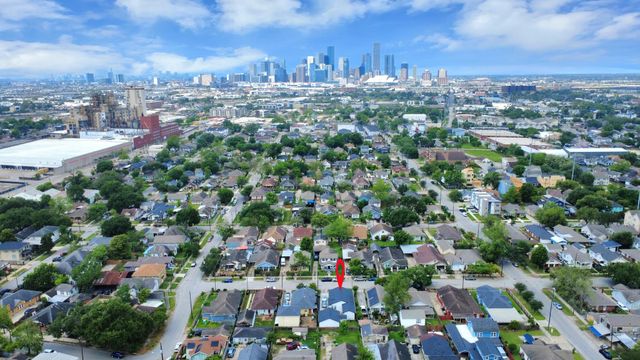 111 Jenkins Street, Houston, TX 77003