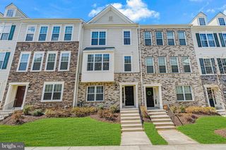 7308 WOOD POND CIR, Lanham, MD 20706