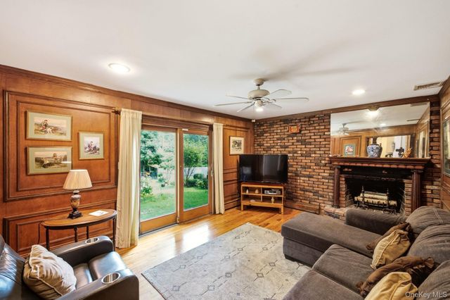 26 Sheryl Crescent, Smithtown, NY 11787